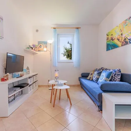 - Comfort One Bedroom G6 *