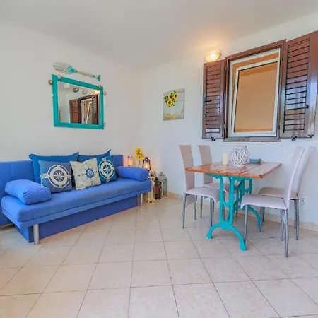 - Comfort One Bedroom G6 * Lumbarda
