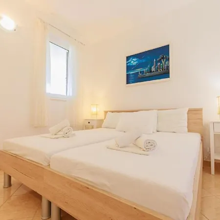Apartment - Comfort One Bedroom G6 Lumbarda